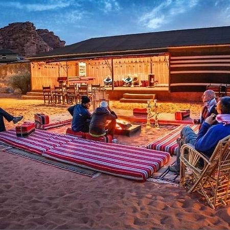 ホテルBedouin Campsite & Tours ワディ ・ラム エクステリア 写真