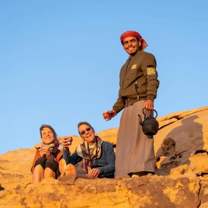 ホテルBedouin Campsite & Tours ワディ ・ラム エクステリア 写真